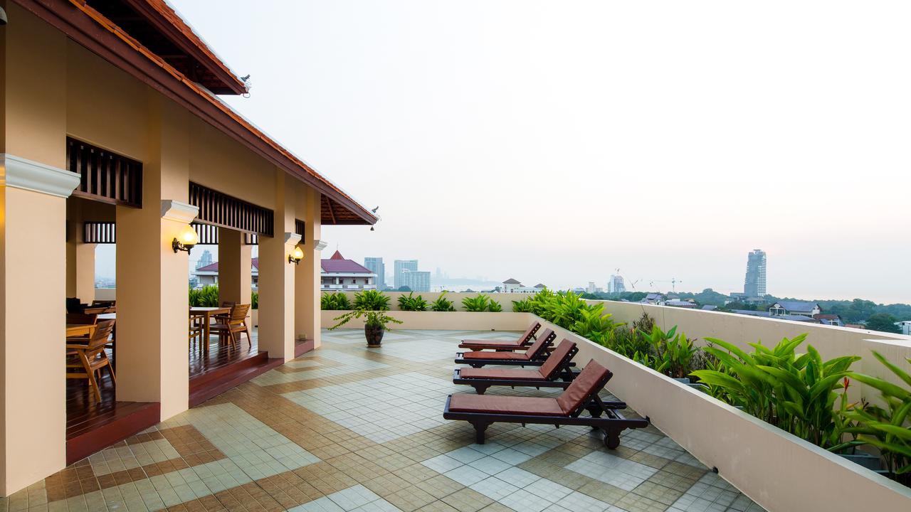 Aiyara Palace Hotel Pattaya Buitenkant foto